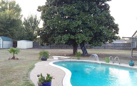 2nd image of 607 Brookhollow Dr.