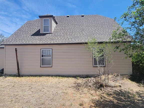 3rd image of 608 W 4th St