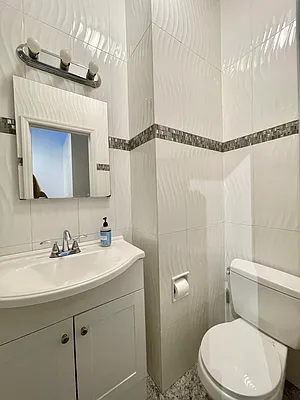 Rented by Highline Residential | media 16