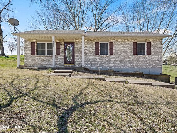 2nd image of 5926 Helias Dr