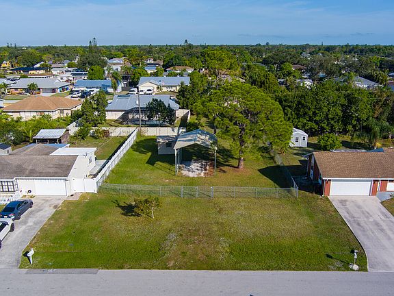 5th image of 171 SE Dwight Avenue