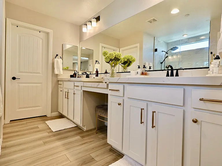 8644 Luse St — Photo 23