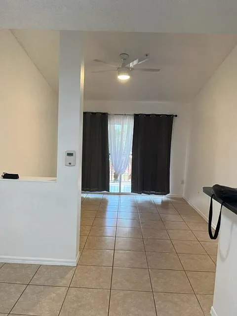 2 bed, 926 sqft, $1,850 — Photo 1