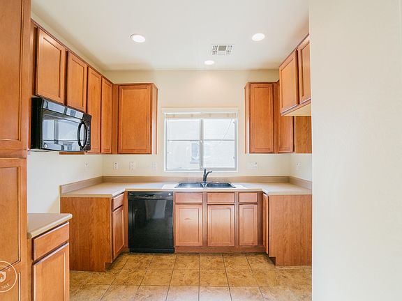 3rd image of 2520 N 148th Dr
