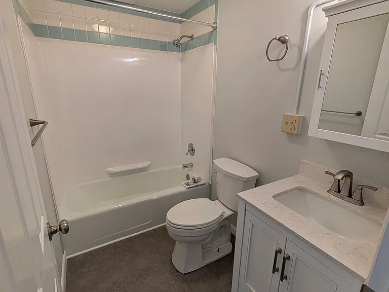 99 Village Green Dr #7 — Photo 18