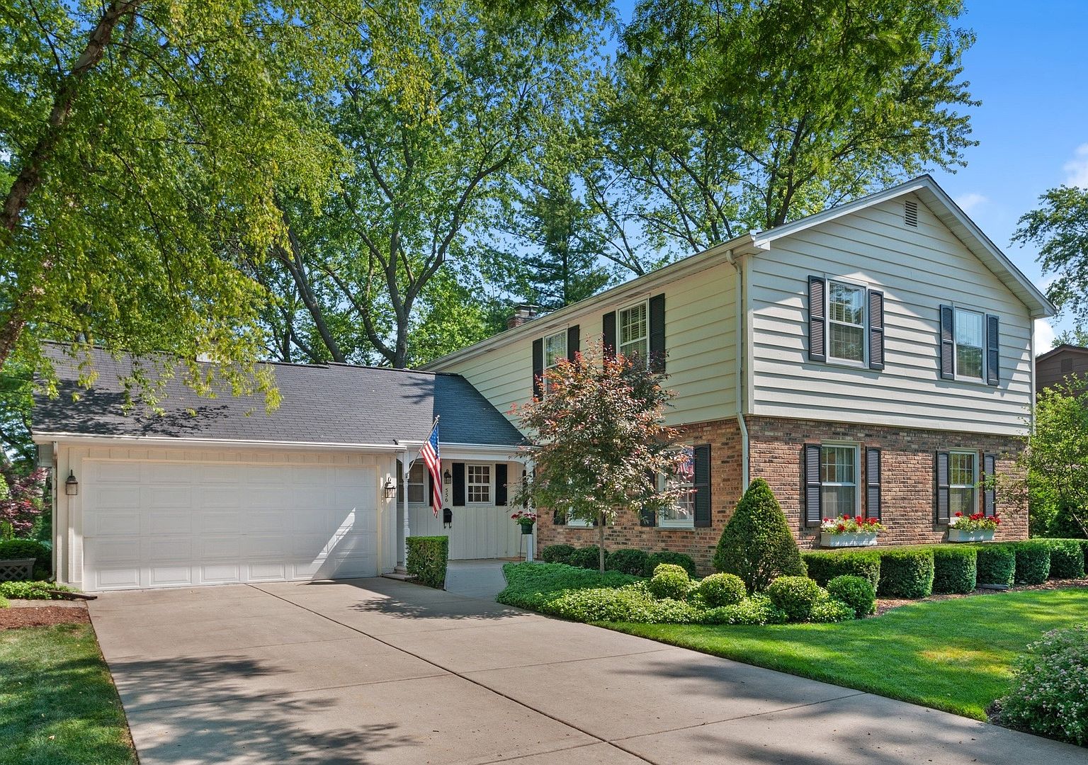 556 E Carpenter Dr, Palatine, IL 60074 | Zillow