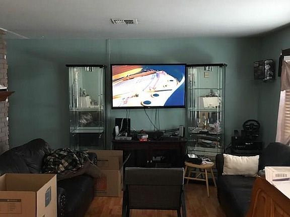 2nd image of 1600 Wildwood Dr