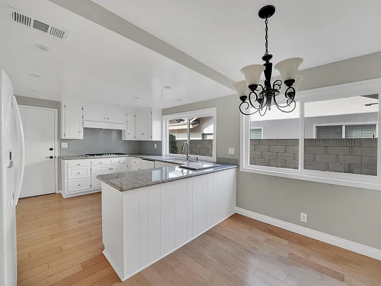 6781 Glen Dr — Photo 13