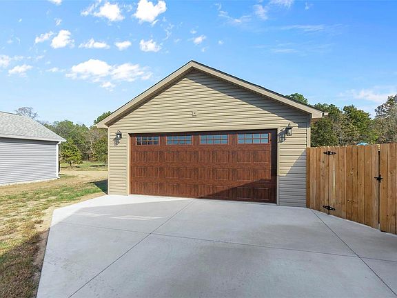 4th image of 20 Bartlett Ct