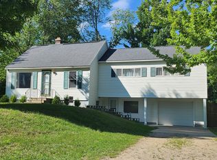 5674 Airline Rd, Fruitport, MI 49415