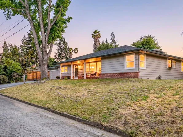 918 Dorthel Street, Sebastopol, CA 95472