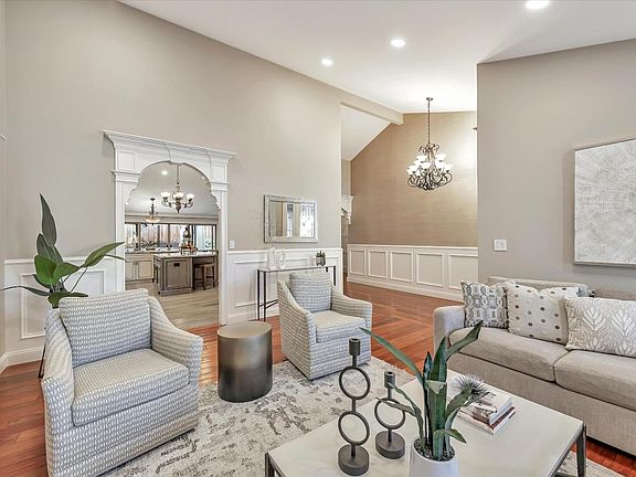 3rd image of 6581 Rolling Oaks Dr