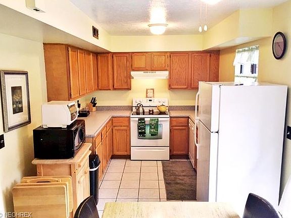 5th image of 4448 Periwinkle Ln #42
