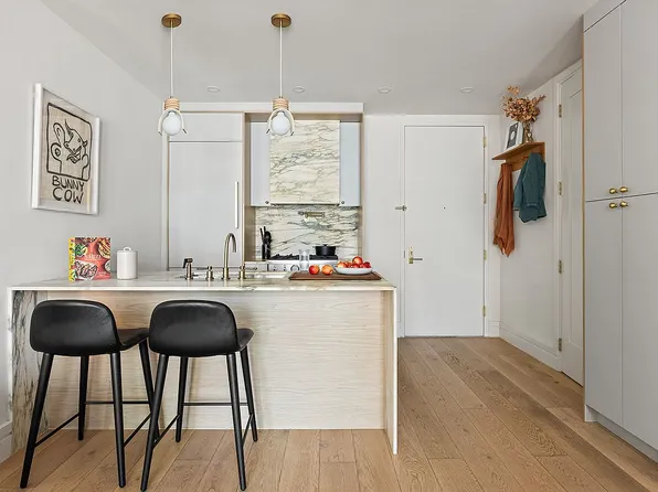 114 Lexington Ave #304, Brooklyn, NY 11238