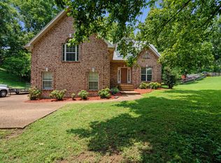 1011 Dickens Dr, Mount Juliet, TN 37122