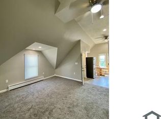 30 Briggs St FLOOR 3, Taunton, MA 02780