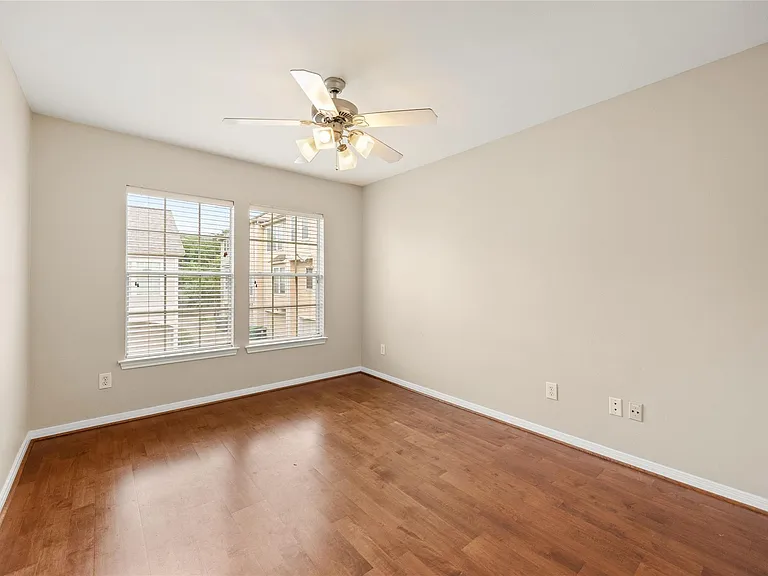 1708 Dennis St — Photo 20