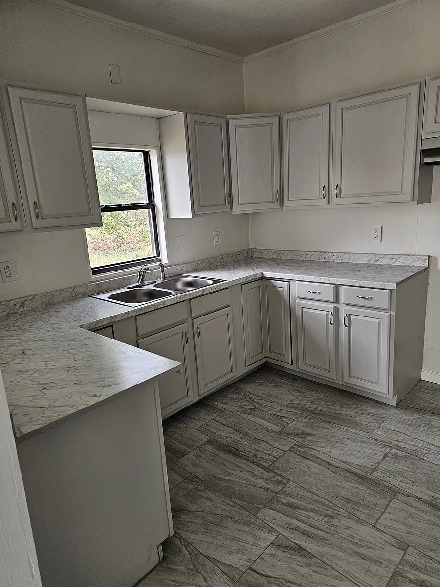 Building Photo - 8381 Petunia Ave
