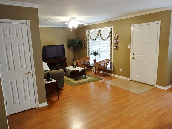 5th image of 5822 Larkspur Dr