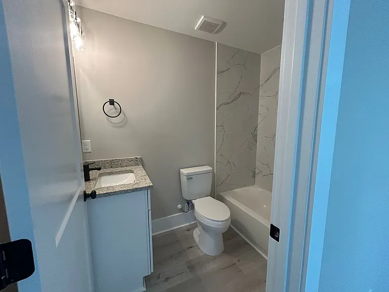 2510A Senate St — Photo 18