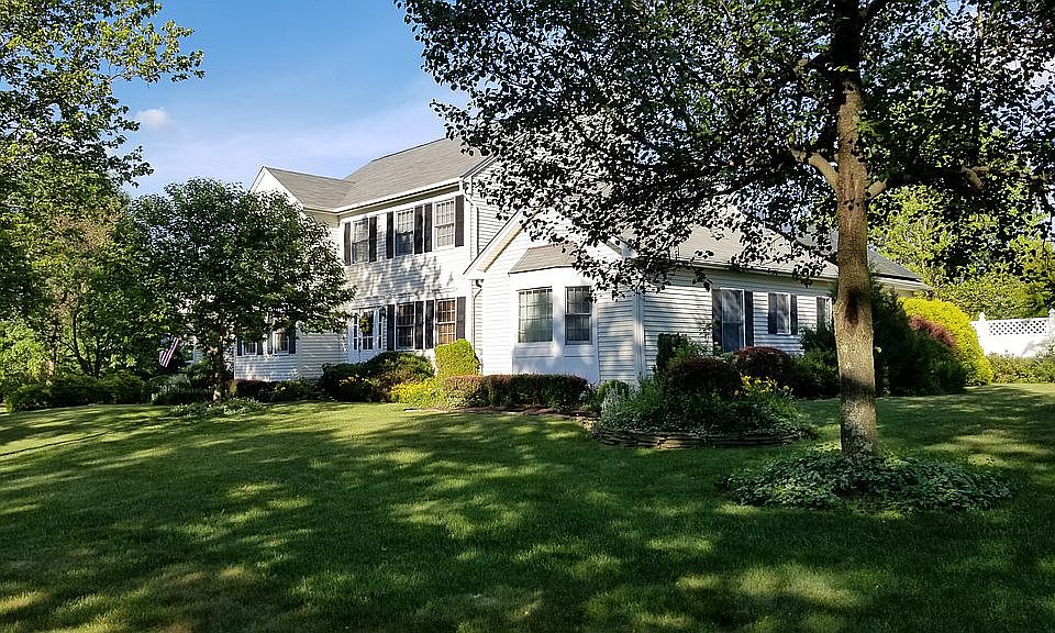 4 Blue Grass Lane