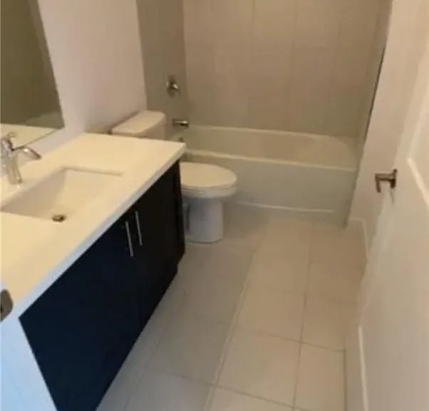 460 Dundas St E #522 — Photo 10