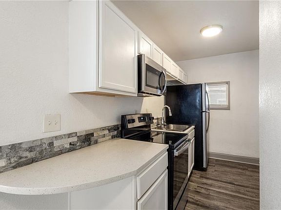 5th image of 3803 Chestnut Ave
