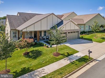 102 Phoebe Ct, Lake Frederick, VA, 22630