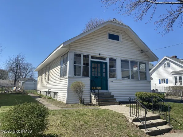433 7th Avenue, Watervliet, NY 12189