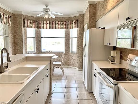 5th image of 7525 Stoneybrook Dr APT 933