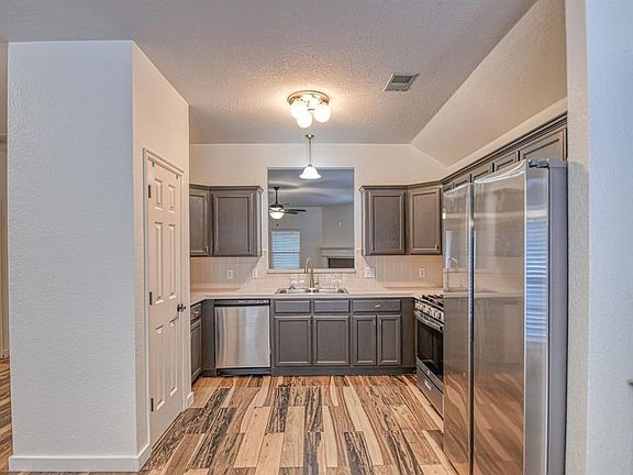 4th image of 3421 Shona Way