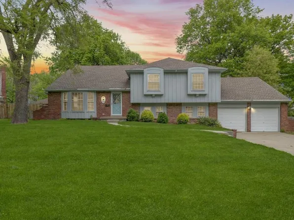 3806 Birchwood Dr, Kansas City, MO 64137