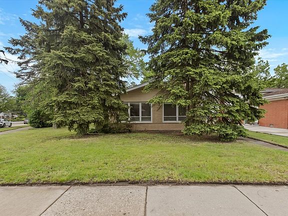 2nd image of 5323 Lee St