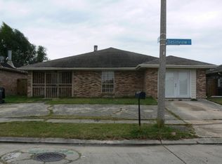 5032 Basinview Dr, New Orleans, LA 70126
