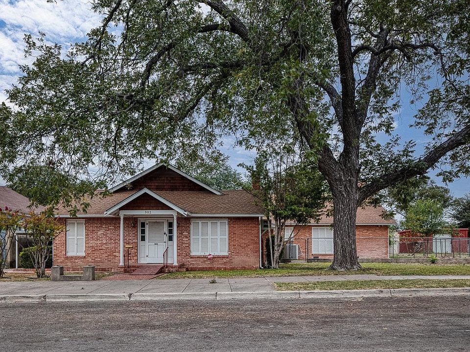 902 Avenue C, Del Rio, TX 78840 Zillow