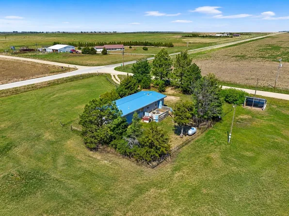 2504 Antonino Rd, Victoria, KS 67671