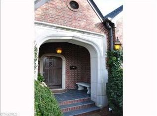 1004 Country Club Dr, High Point, NC 27262