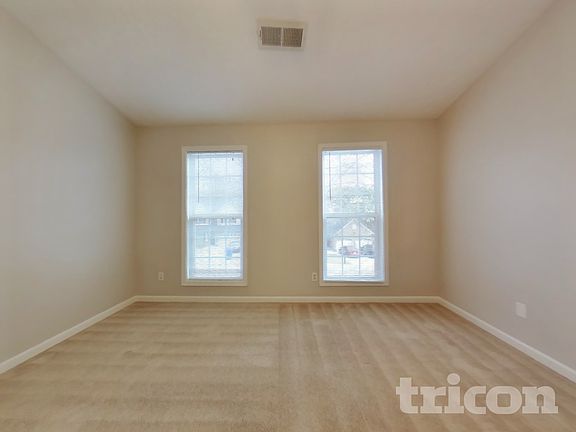2nd image of 204 Arbor Creek Dr