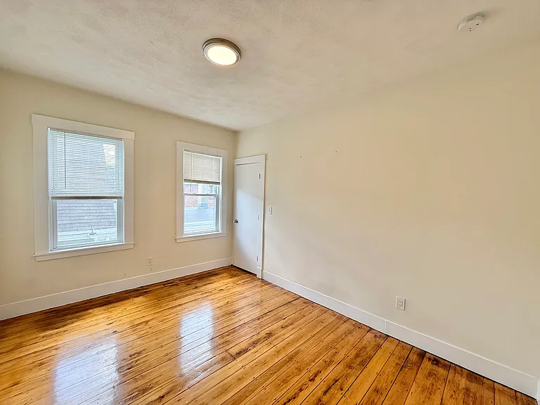 21 Macarthur St #3 — Photo 11