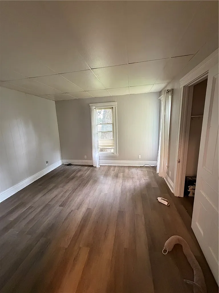3 bed, 1.5 bath, 2456 sqft, $1,500 — Photo 3
