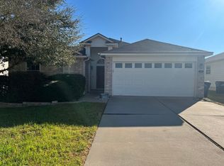 210 Fistral Dr, Hutto, TX 78634