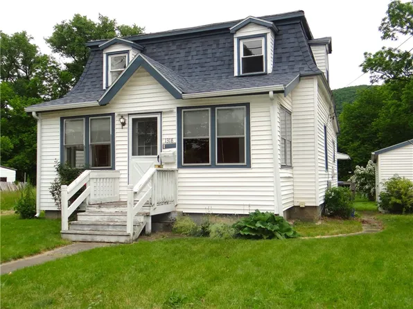 1318 Pratt St, Elmira, NY 14901