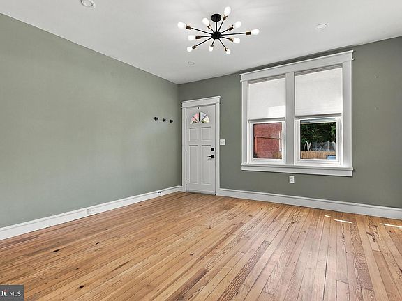 4th image of 622 N Jefferson St