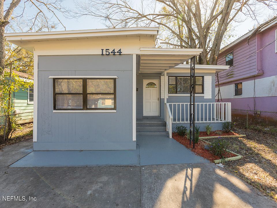 1st image of 1544 W 26TH Street