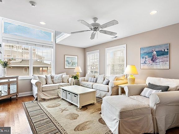 4th image of 1000 N Bay Ave APT 1S