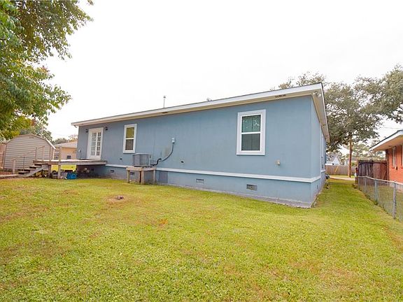 2nd image of 1209 Eisenhower Ave