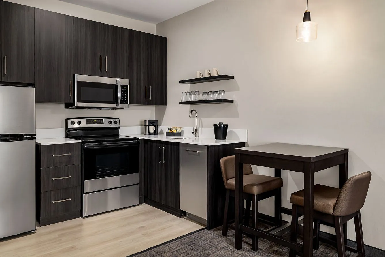 Studio, 421 sqft, $2,970 — Photo 1