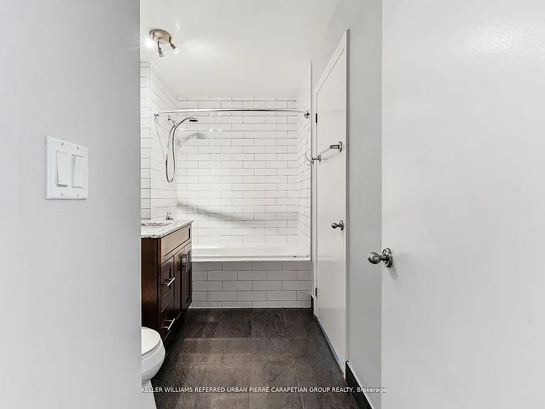 18 Beverley St #706B — Photo 19