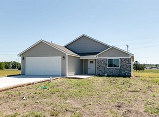 817 Waxwing Dr, Manhattan, KS 66502