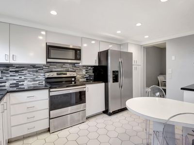 3755 Via Poinciana #504, Lake Worth, FL, 33467